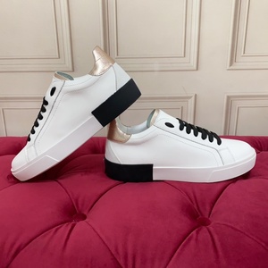 This luxurious men's mesh shoes feature shock absorption and lightweight design, presenting a fashionable and casual look for - Product Image 4