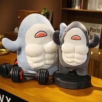 Couette en peluche mignon de style petit ami requin musclé homme avec des techniques brodées poupée de fitness transfrontalière