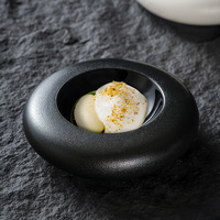 Bol de service en céramique noir et blanc, forme pierre, couleur sous-glaçure, compatible micro-ondes, assiette ovale moderne et minimaliste pour la restauration fine