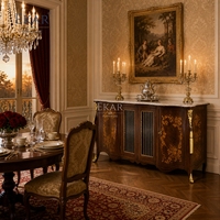 Buffet en verre avec marqueterie Fleur Dorée |   Buffet de luxe de style rococo français avec dessus en marbre - EKAR