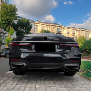 สปอยเลอร์หลัง Amp-Z สำหรับรถบีเอ็มดับเบิลยู ซีรีส์ 7 รุ่น G11 G12 M Sport ปี 2019-2022 สีดำเปียโน ลายคาร์บอนไฟเบอร์ ผิวด้าน - Product Image 1