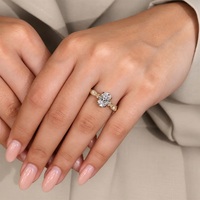 Bague de Fiançailles Vintage en Moissanite Taille Ovale en Or Jaune Massif 9K 10K 14K 18K Certifiée GRA avec Pierres Latérales Feuille Milgrain