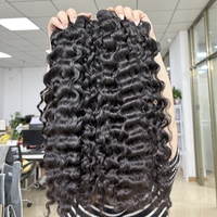 Vendeur en gros de cheveux humains bouclés birmans, lots de cheveux humains 100% purs de qualité supérieure