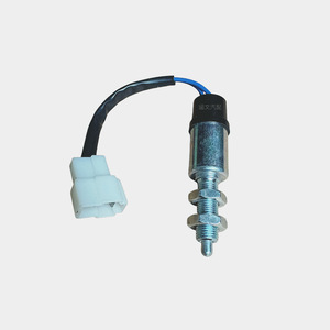 Interruptor de luz de freno universal M10 1.0 de acero para reparación y reemplazo de camiones CA1046 - Product Image 4