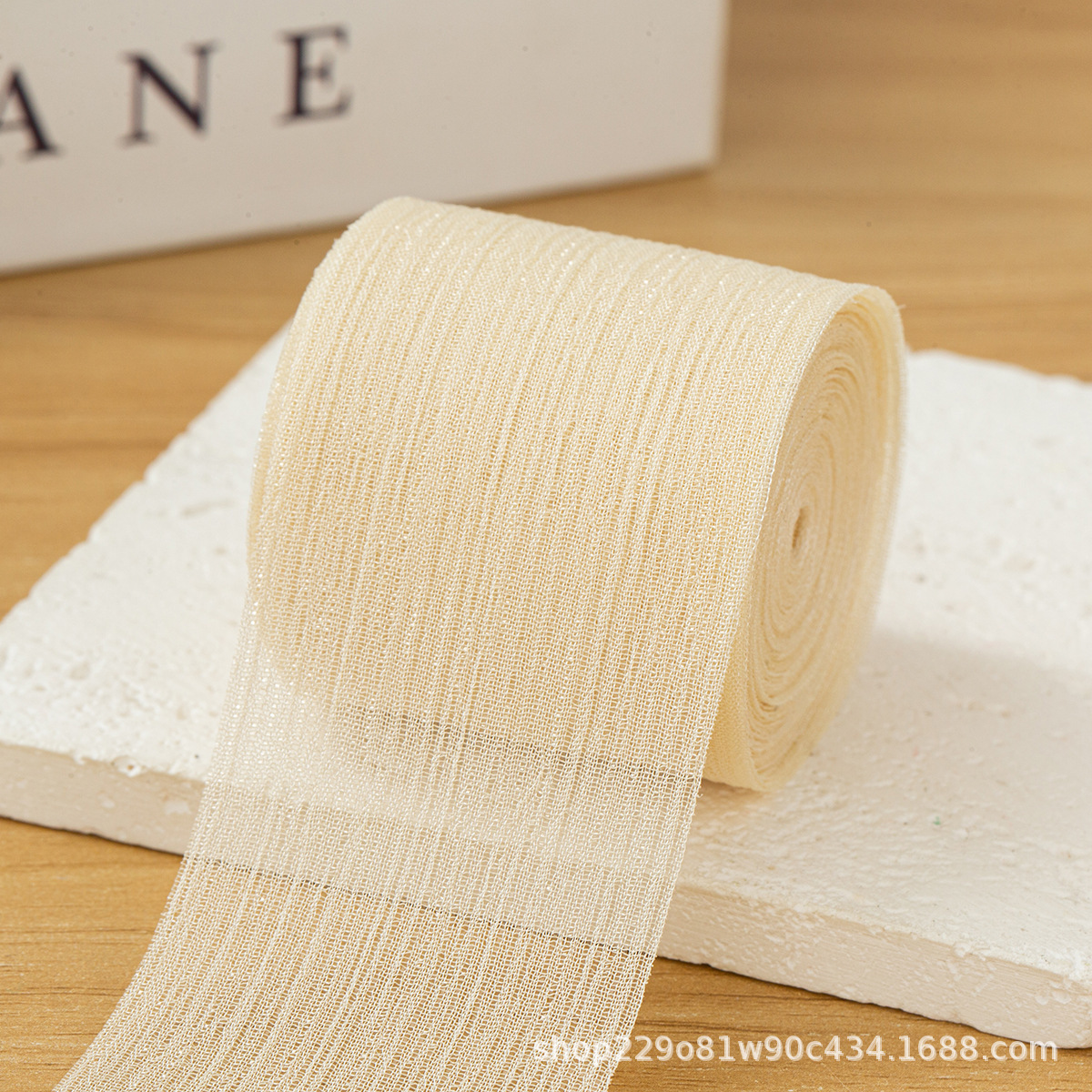 4cm- beige soie brillant (5m)