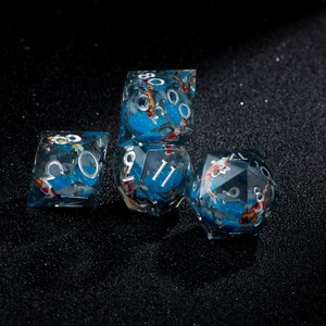 ชุดลูกเต๋า DND ลายปลาคาร์ฟประดับกลิตเตอร์ ขอบคม สำหรับผู้เล่นเกม D&D และเกมกระดาน TTRPG - Product Image 4