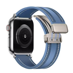 Correa de reloj inteligente de alta calidad de silicona suave + cuero genuino para Apple Watch con hebilla magnética plegable, correas de cuero a la moda. - Product Image 6