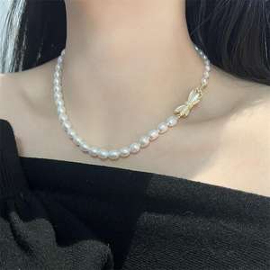 Collar de Perlas de Agua Dulce de 7-8 mm, Exquisito, de Zhizhen Jewelry, con Forma de Arroz, Incrustaciones de Concha Blanca, Cierre de Libélula, Versátil, Elegante y Nuevo - Product Image 1