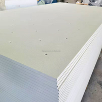 Panneaux de mur d'escalade extérieur préfabriqués en mousse PVC haute densité avec noyau en sable de quartz et revêtement en FRP GRP