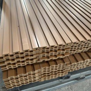 Panel de Pared Exterior Ecológico con Aspecto de <span class=keywords><strong>Madera</strong></span>, <span class=keywords><strong>Resistente</strong></span> a la Intemperie, de WPC, con Ranuras, para Decoración de Exteriores - Product Image 2