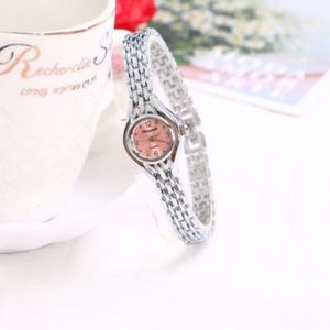 <span class=keywords><strong>Reloj</strong></span> de pulsera <span class=keywords><strong>dorado</strong></span> para <span class=keywords><strong>mujer</strong></span>, <span class=keywords><strong>reloj</strong></span> de pulsera de lujo con esfera pequeña, <span class=keywords><strong>reloj</strong></span> de cuarzo elegante de acero para <span class=keywords><strong>mujer</strong></span>, <span class=keywords><strong>reloj</strong></span> de moda, regalo para <span class=keywords><strong>mujer</strong></span> - Product Image 4