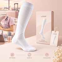 Chaussettes de compression sportives à compression graduée, avec manchette large, bout plat, en maille respirante blanche, certifiées, avec support et ajustement parfait