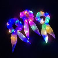 Élastique à cheveux en tissu fait main avec nœud papillon et oreilles de lapin, éclairé par LED, pour les célébrations de la remise des diplômes et du Ramadan - Alimenté par piles, utilisation en extérieur