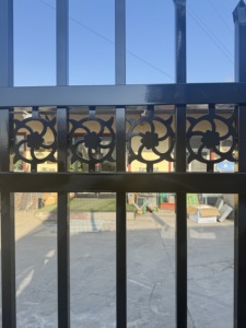 नया डिजाइन गैल्वेनाइज्ड 6 फीट x 8 फीट लपेटे लोहे बाड़ पैनल आउटडोर - Product Image 4