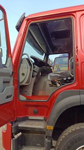 Camión volquete de segunda mano de buena calidad HOWO usado 8*4 camión volquete con 371hp en Venta caliente - Product Image 2