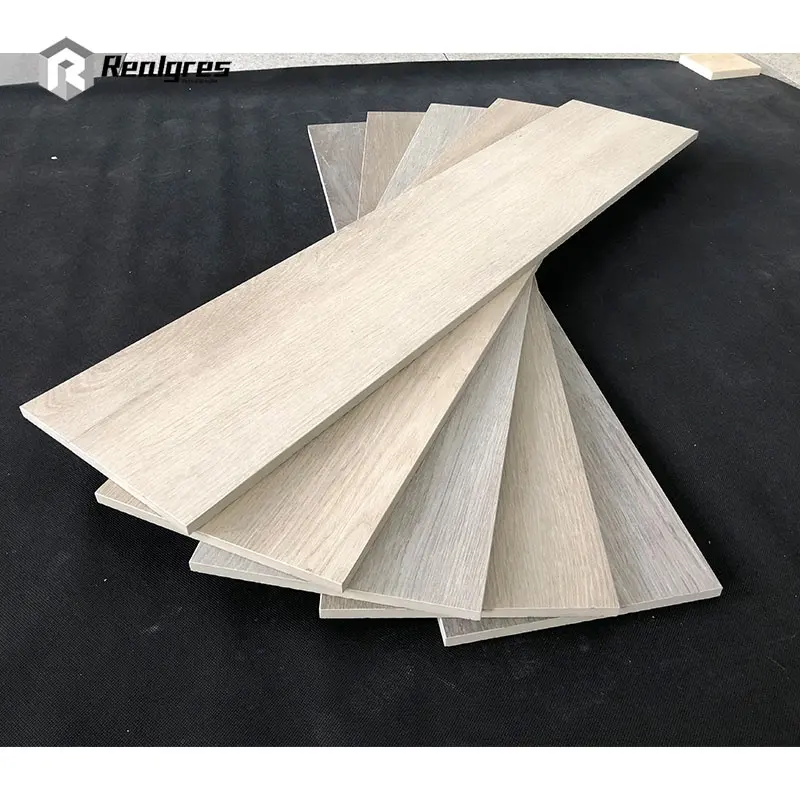 Piastrelle per corridoio per la casa in gres porcellanato effetto legno antiscivolo piastrelle per pavimenti in legno di Parquet in ceramica marrone grigio bianco decorativo