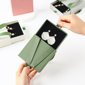Caja de Regalo de Cartón Mate Portátil con Logotipo Personalizado <span class=keywords><strong>para</strong></span> Pulseras, <span class=keywords><strong>Anillos</strong></span> y Pendientes, con Cajón Deslizante y Asa de Cinta - Product Image 3