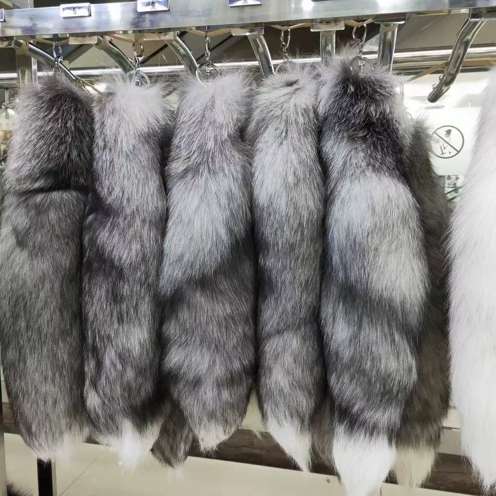Китайский завод, онлайн оптовая продажа, 38 см 40 см 45 см, большой размер, натуральный Серебряный лисьий хвост, пушистый мех, плюшевые цепочки для ключей натурального цвета