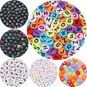 100 pièces bricolage couleur personnalisée <span class=keywords><strong>lettre</strong></span> perles 4*7mm acrylique lumineux perles rondes Bracelet perlé faisant des accessoires d'outils - Product Image 2