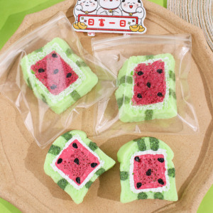 Nuevo Juguete Antiestrés de TPR con Forma de Tostada de Sandía Realista, Regalo para Niños y Adultos para un Momento de Relajación - Product Image 4