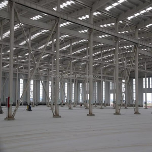 Structure en acier d'ingénierie robuste pour entrepôt et atelier, avec joint d'expansion isolant ventilé à jointure ouverte et revêtement. - Product Image 2