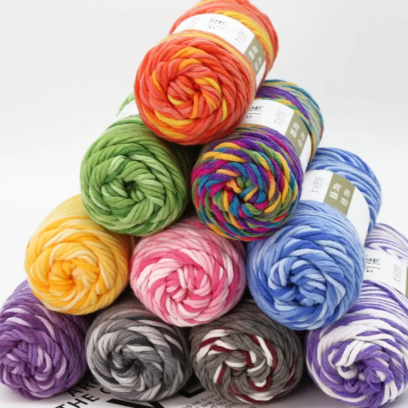 Предоставляются бесплатные образцы молочной хлопчатобумажной пряжи ручной работы Вязание 8ply 23 цвета Тканый шарф смешанных цветов 100% акриловая вязальная пряжа