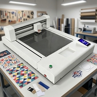 Machine de découpe à plat avec couteau oscillant pour film PET PVC, vinyle auto-adhésif, carton et boîte ondulée