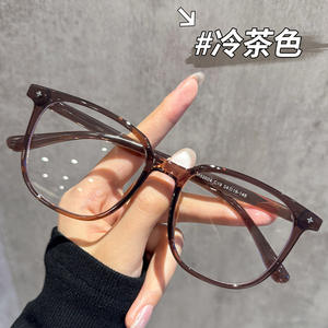 กรอบแว่นตาทรงสี่เหลี่ยม TR90 สีดำสุดฮิต พร้อมป้องกันแสงสีฟ้า สำหรับผู้หญิง รุ่น 52024 - Product Image 3