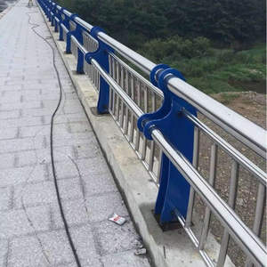 แกนเหล็กคาร์บอนทนต่อการกัดกร่อนรั้วท่อคอมโพสิตสแตนเลสสำหรับวิศวกรรมเทศบาล - Product Image 6