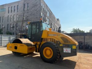 Original Condition <b>Used</b> XS203J Single Drum <b>Roller</b>, 23Ton Vibratory Compactor for <b>Road</b> Base Treatment Projects - Product Image 5