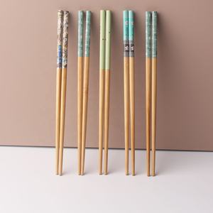 2025 productos de tendencia <span class=keywords><strong>palillos</strong></span> personalizados <span class=keywords><strong>palillos</strong></span> rojos Ramen <span class=keywords><strong>palillos</strong></span> largos ecológicos restaurante <span class=keywords><strong>comida</strong></span> <span class=keywords><strong>para</strong></span> llevar uso - Product Image 3