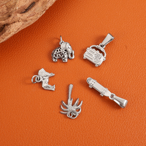 Boutique de Manualidades Dorada |   Dijes de Viaje de Acero Inoxidable Chapados en Oro PVD de 18K |   Dijes de Palmera con Diseño de Helado para la Creación de Joyería - Product Image 6