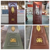 Porte intérieure peinte, surface lisse, finition peinture, structure robuste, porte insonorisée pour chambre et bureau
