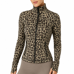 Chaqueta deportiva de nailon transpirable con estampado de leopardo para mujer, cortavientos con cremallera completa, ideal para yoga y actividades al aire libre. - Product Image 1