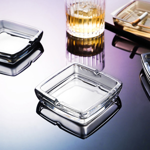 Vente en gros de cendrier en verre carré moderne cendrier en verre cristal conçu sur mesure - Product Image 6