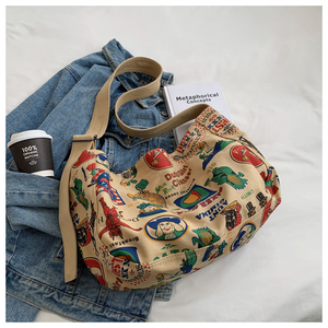 Sac à bandoulière pour femme en toile à imprimé graffiti, grande capacité, fermeture à bouton, écologique, personnalisé - Product Image 3