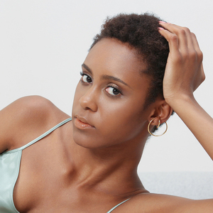Minimalistische hoogwaardige 18K vergulde milieuvriendelijke messing oorklip zonder piercing EC191020 - Product Image 2