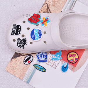 Nouveauté 2024 : Breloque de chaussure en PVC Encanto Clog, design végétal, couleur et taille personnalisables, décoration de chaussures inspirée de Weed Crock Gallows - Product Image 5