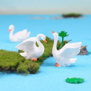 Adorno de cisne en miniatura de resina, decoración de pareja de animales para exhibición de jardín de bonsái DIY - Product Image 1