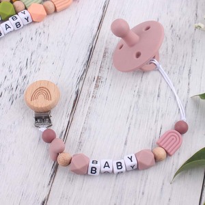 Attache-tétine en bois de hêtre arc-en-ciel pour bébé, chaîne de sucette, bâton de dentition anti-chute, usine personnalisée, petite chauve-souris - Product Image 4