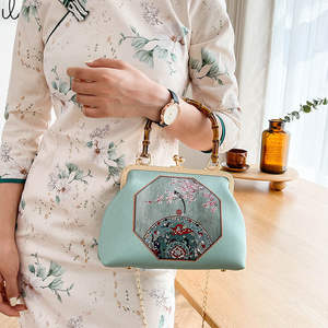 Bolso Cheongsam Estilo Chino, Regalo para Mamá o Abuela, Bandolera Hanfu Vintage de Cuero Genuino con Estampado Floral y de Aves, Bolso de Nailon para Mujer - Product Image 4