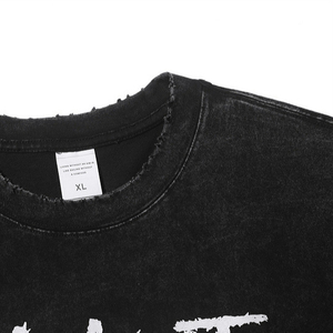 เสื้อยืดผู้ชายแขนสั้นพิมพ์ลายสไตล์ยุโรปและอเมริกันแบบเรโทร ขาดๆ แบบมีเอกลักษณ์ - Product Image 2