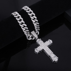Pendentif Croix Lettre Plaqué Or et Argent avec Strass, Chaîne Maille Cubaine, Collier Hip Hop Unisexe, Entièrement Pavé de Strass, Jésus-<span class=keywords><strong>Christ</strong></span> - Product Image 3