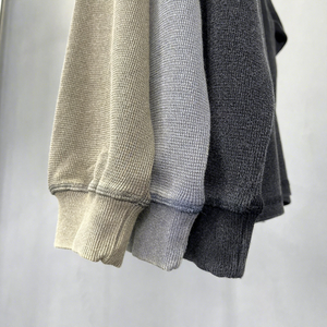 เสื้อสเวตเชิ้ตแขนยาวทรงโอเวอร์ไซส์สำหรับผู้ชาย คอทรงโอ สีพื้น ผ้าถัก สวมใส่สบายๆ สำหรับฤดูใบไม้ร่วง ผลิตจากผ้าฝ้าย 100% ระบายอากาศได้ดี - Product Image 4