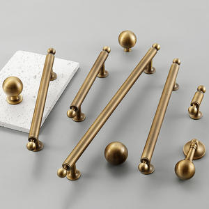 Maniglia <span class=keywords><strong>Vintage</strong></span> in Ottone per Armadi - Pomello Francese Mid-Century a Foro Singolo per Guardaroba in Rame Massiccio - Product Image 3