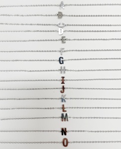 Pulsera con Inicial de Acero Inoxidable, Pulsera Simple Personalizada, Chapado en PVD de Oro de 18K, Cadena de 26 Letras, Regalo para Mujer - Product Image 6