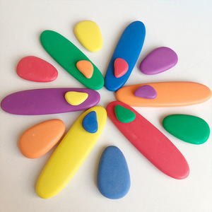 Giocattolo educativo Montessori in pietra impilata bilanciata in legno arcobaleno colorato blocco di costruzione arcobaleno stile nordico giocattoli in legno per bambino - Product Image 2