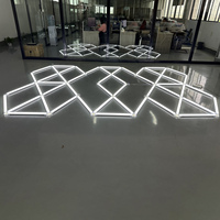 Fourniture d'usine en gros Éclairage LED hexagonal 4000K pour l'entretien de la voiture DIY Garage Gym Barber Shop Lampe de travail