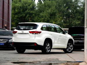 Voitures d'<span class=keywords><strong>occasion</strong></span> à l'exportation / <span class=keywords><strong>Toyota</strong></span> <span class=keywords><strong>Highlander</strong></span> <span class=keywords><strong>2018</strong></span> 2.0T SUV 7 places Essence Turbocompressé R19 Conduite à gauche Basique Automatique - Product Image 2