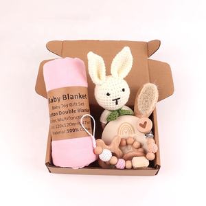 Set Perlengkapan Bayi Baru Lahir 6 Pcs, Kotak Hadiah Satu Bulan, Perlengkapan Mandi, Rattle, Mainan Gigitan Bayi - Product Image 4